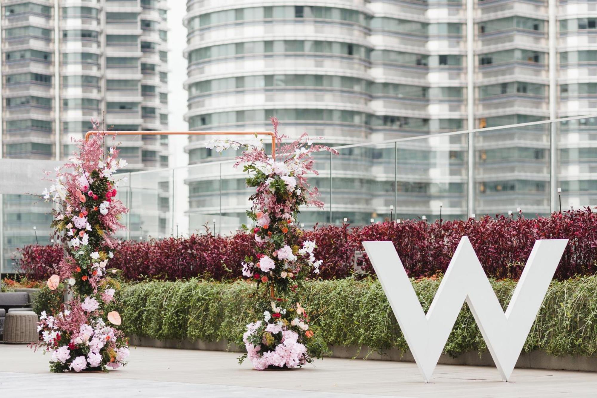 W Kuala Lumpur Hotel Exterior foto